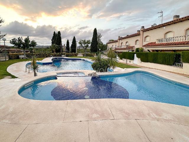 Villa en alquiler en Roda De Barà