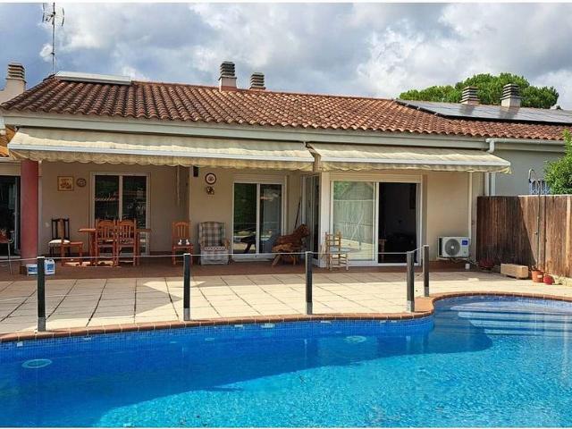 Villa en alquiler en Cubelles