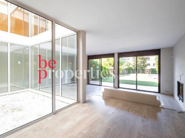 Villa en alquiler en Sant Cugat Del Vallès, la Floresta