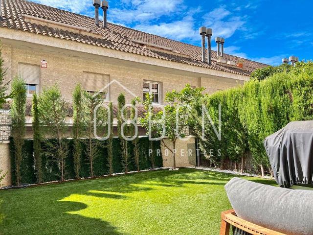 Villa en alquiler en Esplugues De Llobregat, el Centre
