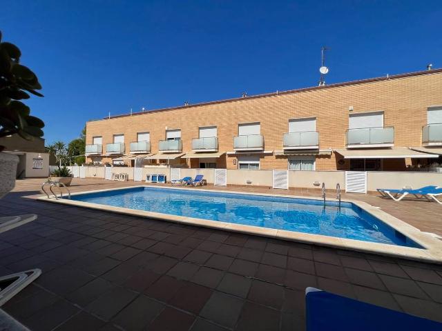 Chalet en alquiler en Barri de la Creu, Cubelles