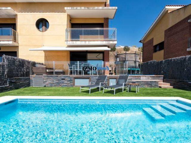 Villa en alquiler en Sant Vicenç De Montalt