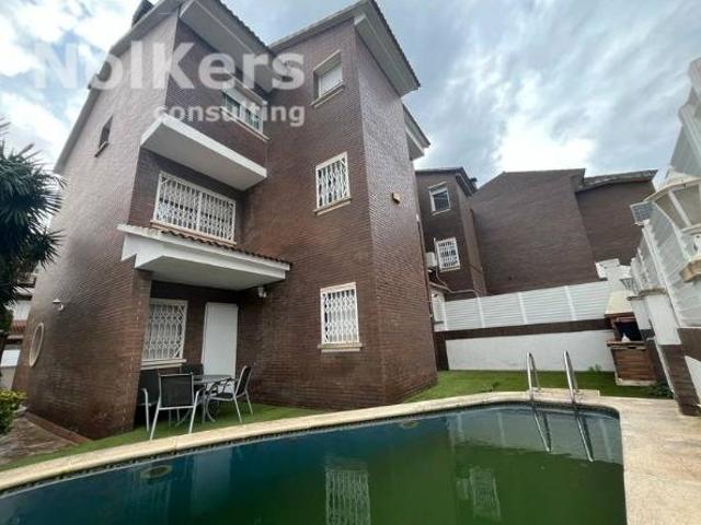 Chalet en alquiler en Viladecans, Baix Llobregat