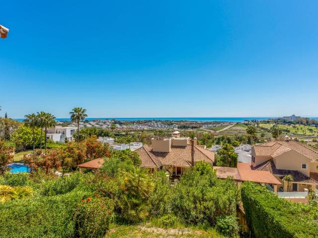 Casa en venta en Nueva Atalaya, Costa del Sol Occidental
