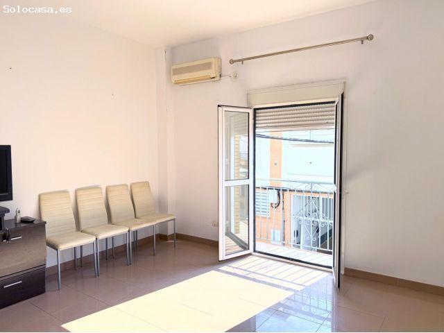 Casa en venta en Camas, Andalucía