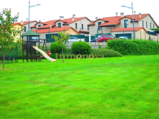Chalet en venta en A Merca, Terra da Celanova
