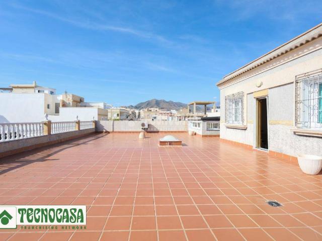 Chalet en venta en Adra, Andalucía