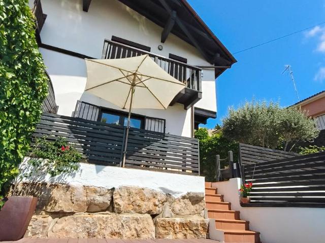 Villa en venta en Vidreres