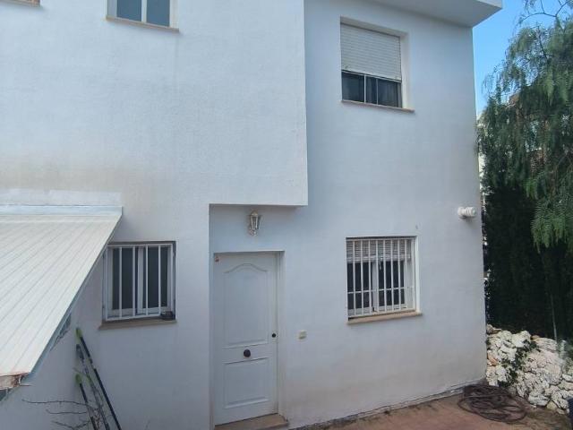 Villa en venta en Alborache
