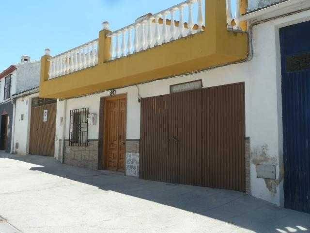 Chalet en venta en Alcaudete, Andalucía
