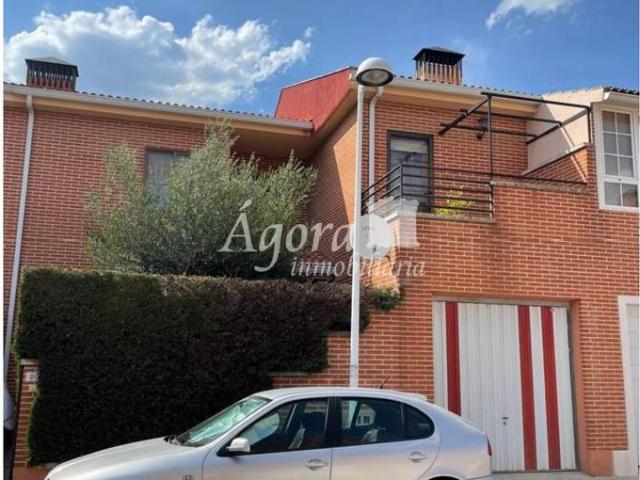 Villa en venta en Aldeamayor De San Martín