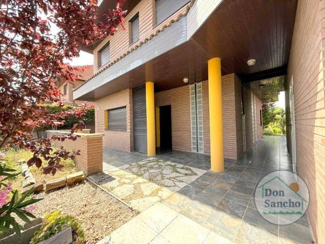 Villa en venta en Aldeamayor De San Martín