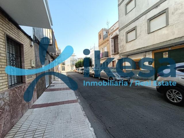 Chalet en venta en La Algaba, Andalucía
