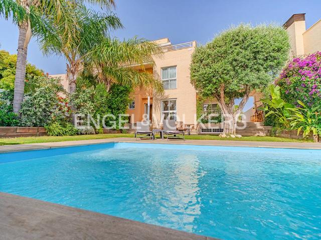 Chalet en venta en Casco Antiguo - Santa Cruz - Ayuntamiento, l'Alacantí