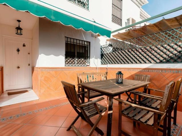 Chalet en venta en Tomares, Andalucía
