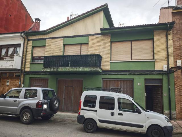 Chalet en venta en Aller, Asturias