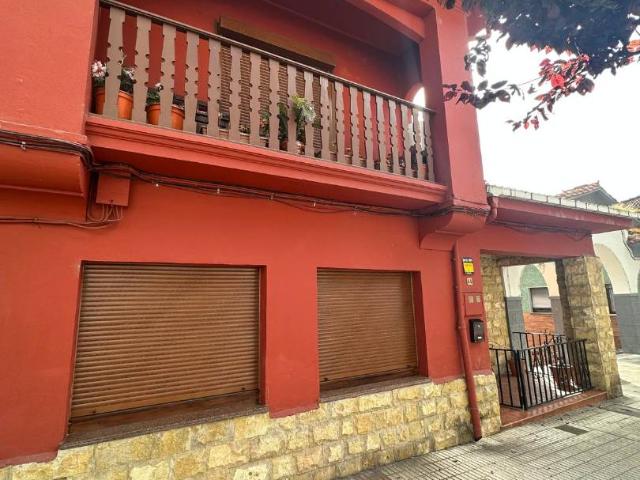 Chalet en venta en Aller, Asturias