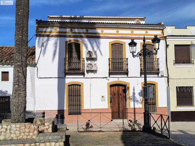 Chalet en venta en Almadén De La Plata, Andalucía
