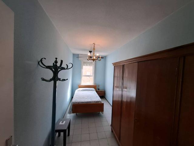 Villa en venta en Madrid, Cortes