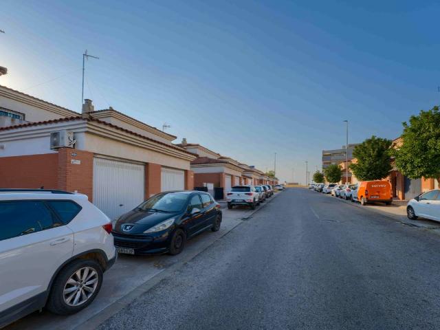 Villa en venta en Almensilla