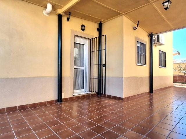 Villa en venta en Almensilla