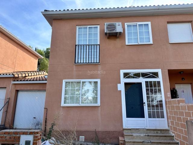 Villa en venta en Almoguera