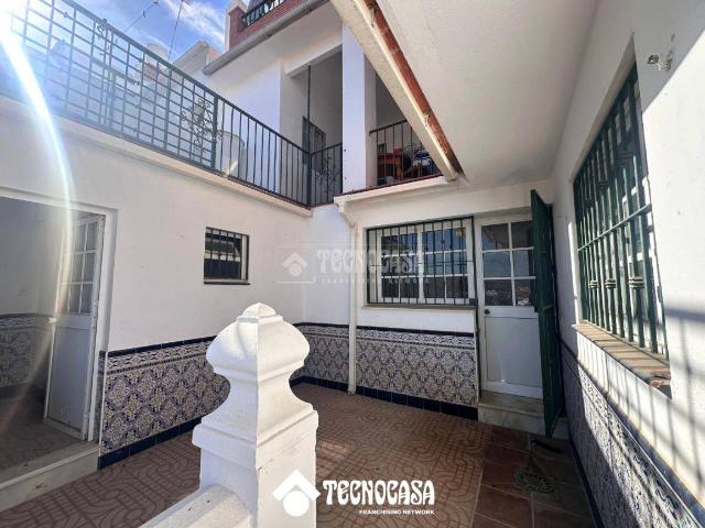 Chalet en venta en El Puente, Álora