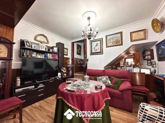 Chalet en venta en El Puente, Álora