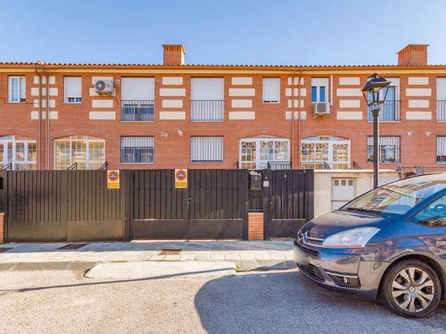 Villa en venta en Alovera