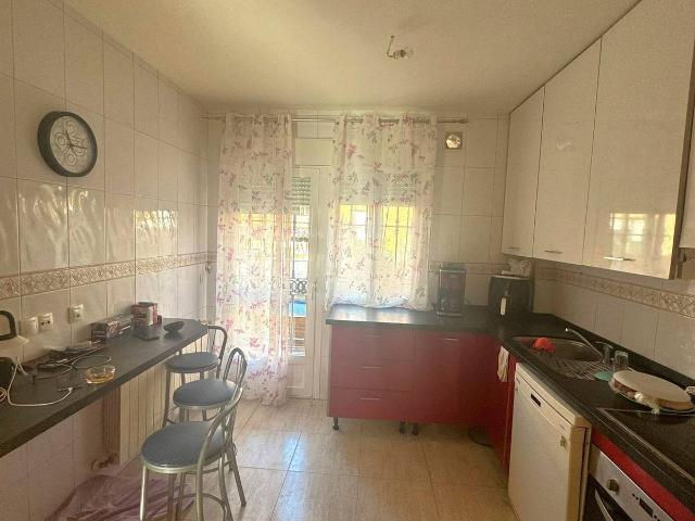 Villa en venta en Alovera