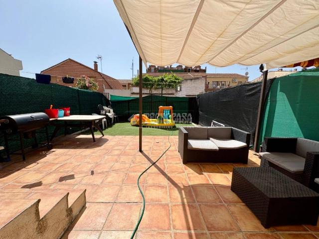 Villa en venta en Alovera