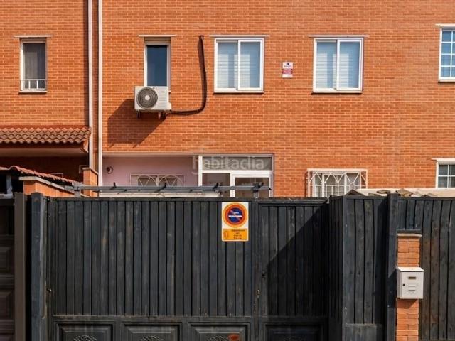 Chalet en venta en Alovera, Castilla-La Mancha