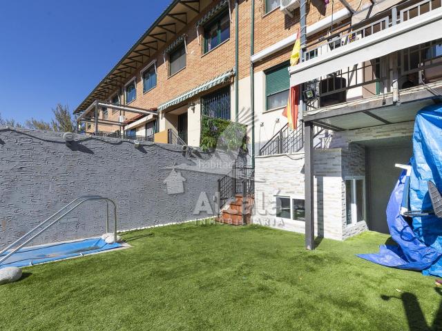 Villa en venta en Alovera