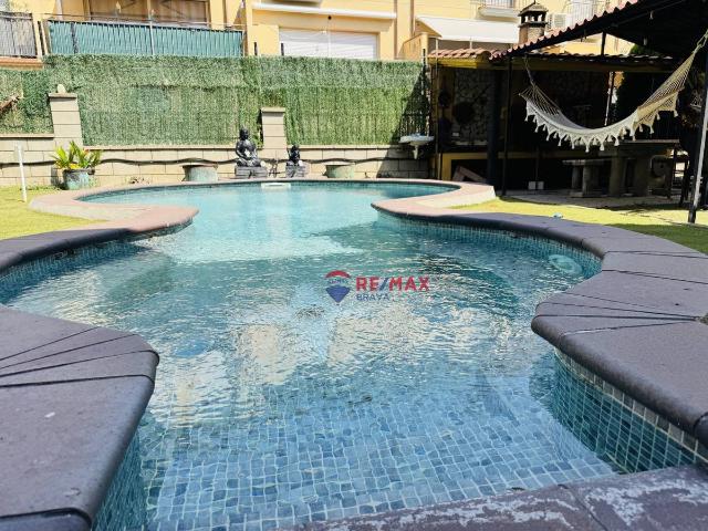 Villa en venta en Amer, Urbanització Solivent