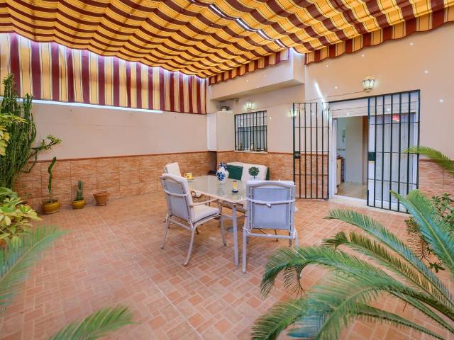 Chalet en venta en Dos Hermanas, Andalucía