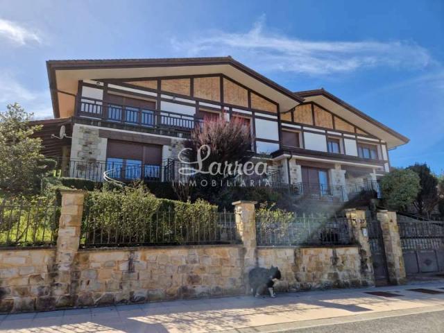Villa en venta en Areatza, Launtzain