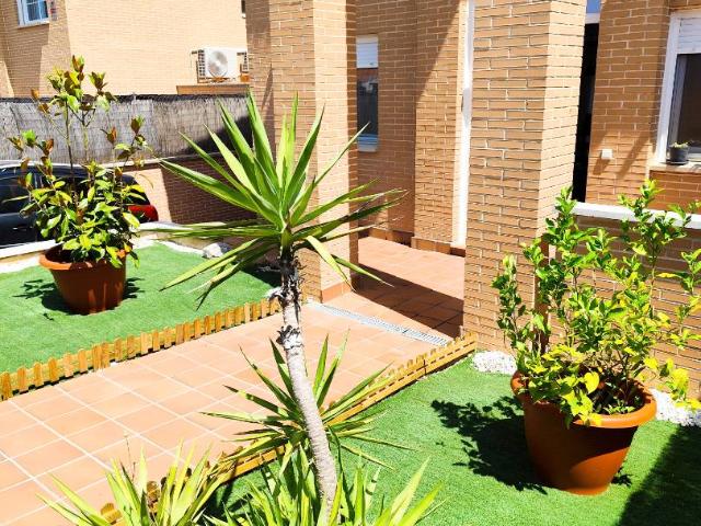 Villa en venta en Argés