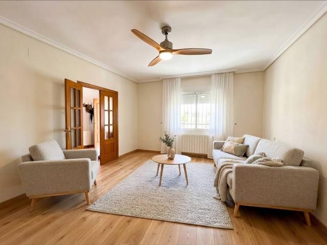 Chalet en venta en Argés, Toledo