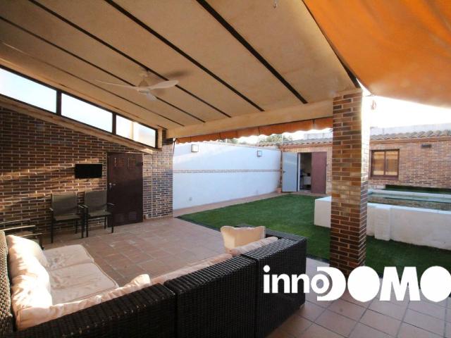 Villa en venta en Argés