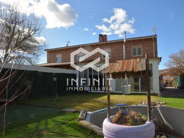Chalet en venta en Armuña De Tajuña, Guadalajara