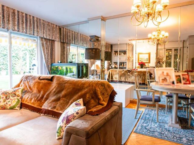 Chalet en venta en Madrid, Cortes