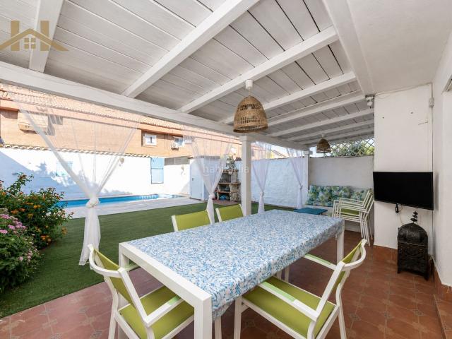 Chalet en venta en Arroyomolinos, Madrid