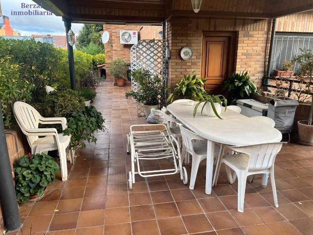 Chalet en venta en Las Gaunas, Logroño