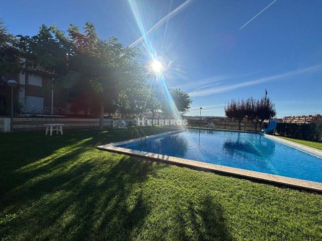 Chalet en venta en Las Gaunas, Logroño