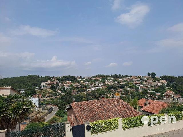 Villa en venta en Rubí, Vallespark