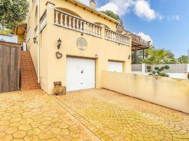 Chalet en venta en el Castell de Montornès, Tarragonès