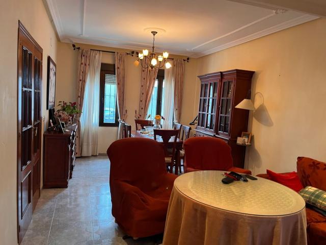 Chalet en venta en Azuaga, Extremadura