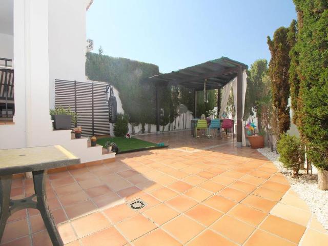 Villa en venta en Rincón De La Victoria