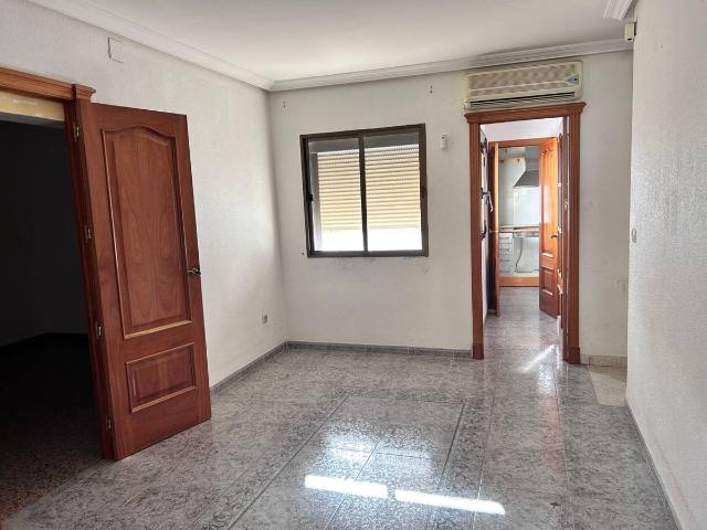 Chalet en venta en Barrio Poetas de la Hispanidad, Baeza