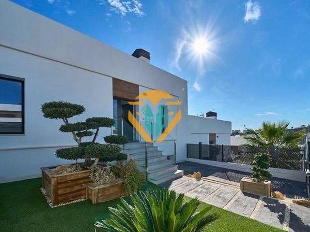 Villa en venta en Finestrat